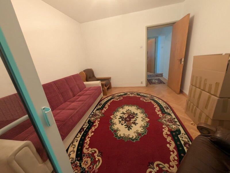 Titan, metrou (Aleea Barajul Bistritei), apartament 4 camere.