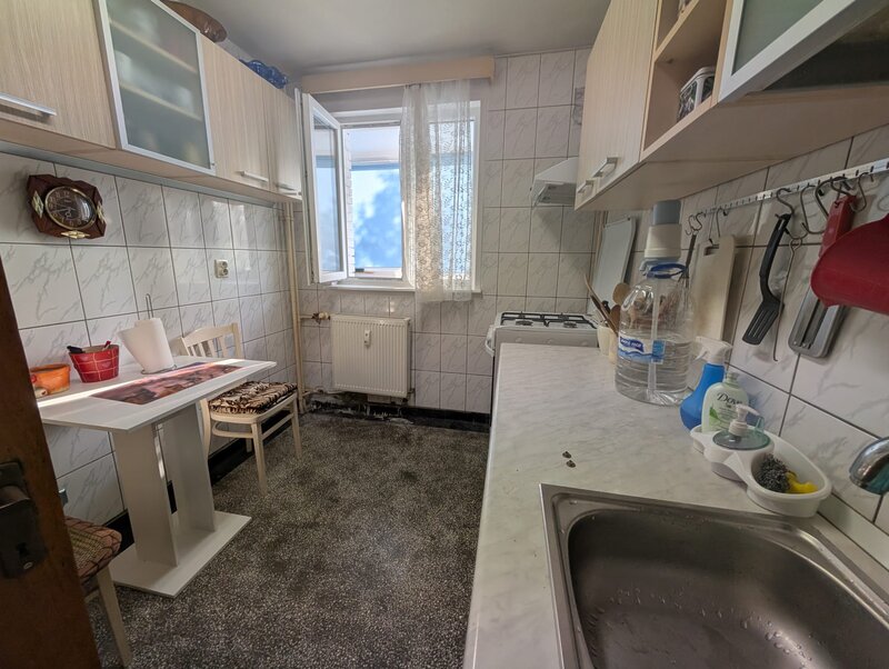 Titan, metrou (Aleea Barajul Bistritei), apartament 4 camere.